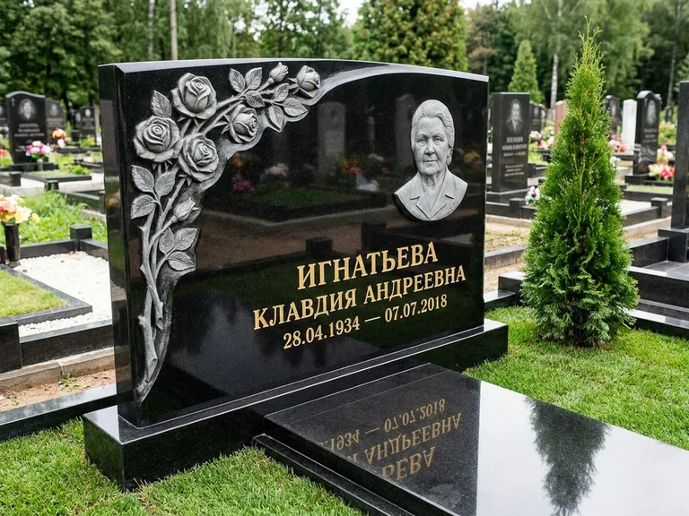Памятник с барельефом — выполненная работа 45 в Воронеже