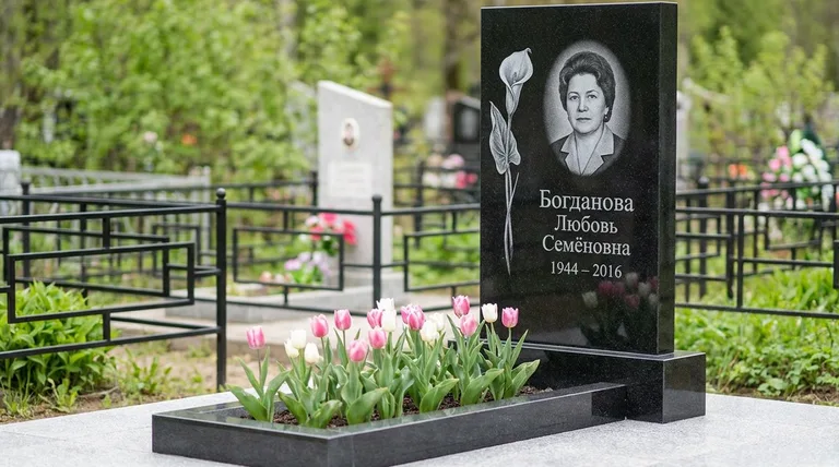 Памятник с гравировкой калл — выполненная работа «Богданова» в Воронеже