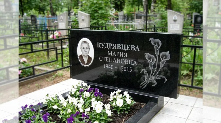 Памятник с гравировкой калл — выполненная работа «Кудрявцева» в Воронеже