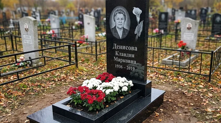 Памятник с гравировкой калл — выполненная работа «Денисова» в Воронеже