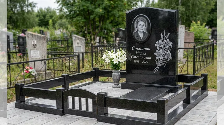 Памятник с гравировкой лилий — выполненная работа «Соколова» в Воронеже