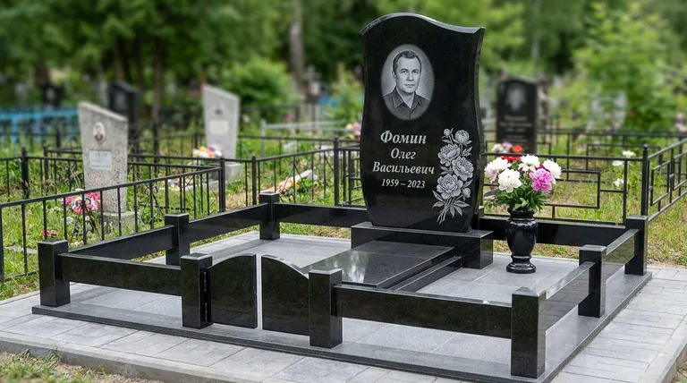Памятник с гравировкой пионов — выполненная работа «Фомин» в Воронеже