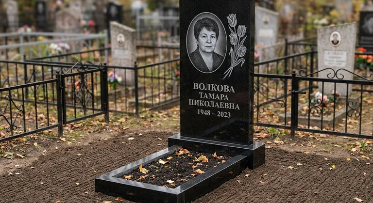 Памятник с гравировкой тюльпанов — выполненная работа «Волкова» в Воронеже
