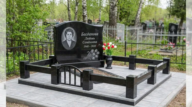 Памятник с гравировкой тюльпанов — выполненная работа «Богданова» в Воронеже