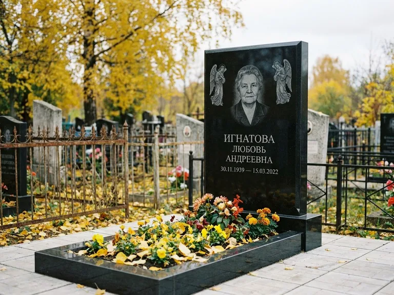 Памятник с гравировкой ангела — гравировка двух ангелов по сторонам портрета, работа «Игнатова» в Воронеже