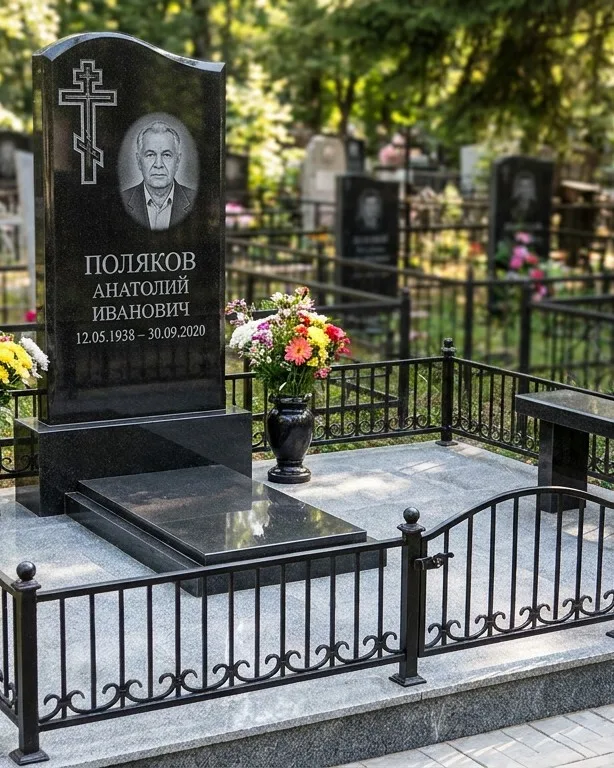 Памятник под ключ с восьмиконечным крестом в Воронеже