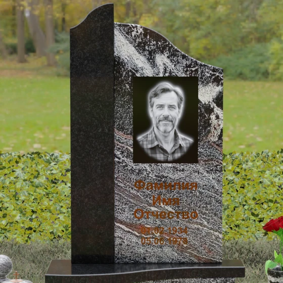Комбинированный светский памятник в Воронеже, гранит амфиболит