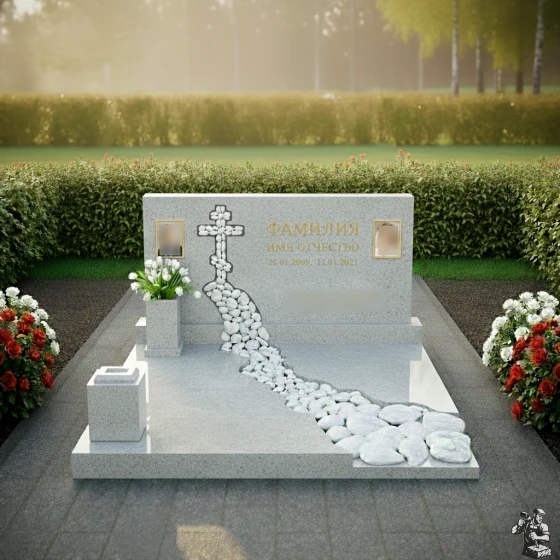 Горизонтальный гранитный или мраморный памятник в Барнауле, гранит Мансуровский