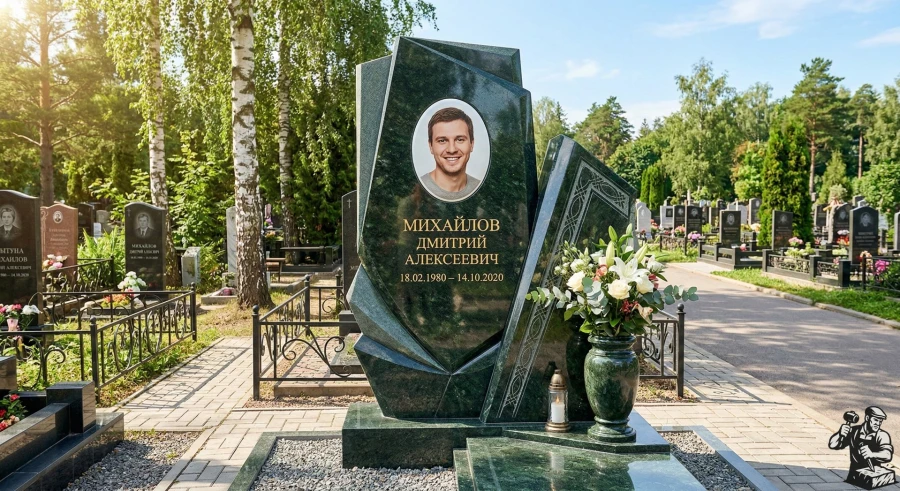 pamyatnik-iz-zelenogo-granita-mihaylov-dmitriy